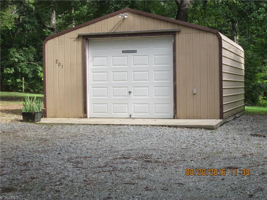 201 Lee Parks Road Lexington, NC 27292 - Photo 9 of 24 Gallery Image 9