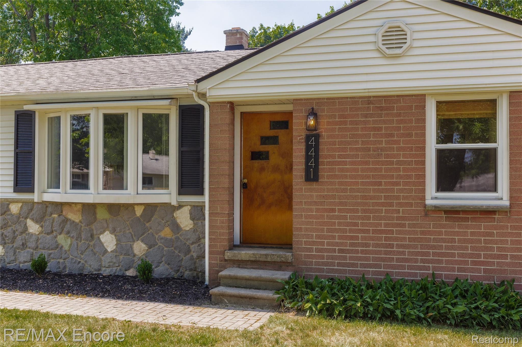 4441 Pelton Road Clarkston, MI 48346 - Photo 2 of 31 2020.07