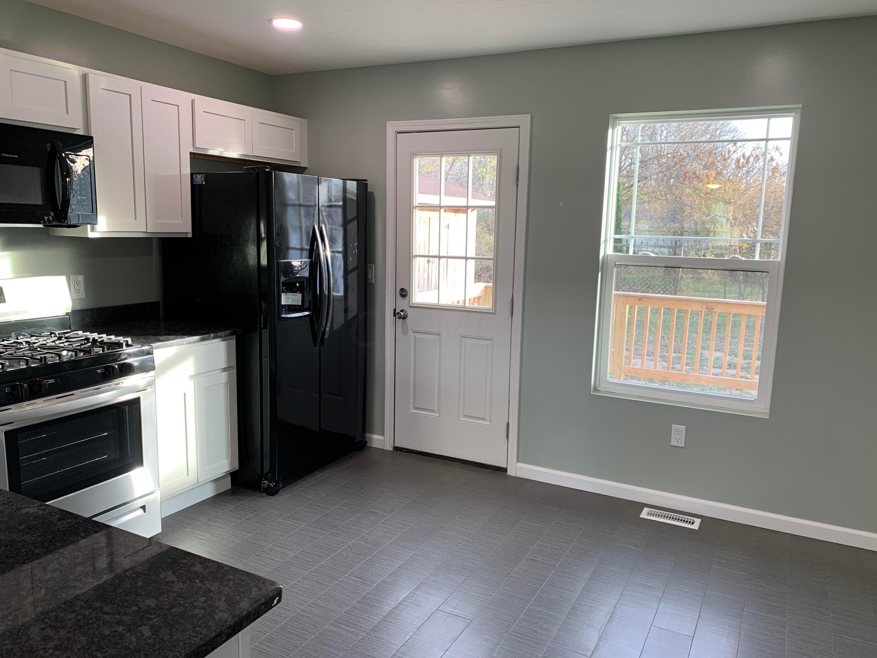 699 Hilock Road Columbus, OH 43207 - Photo 11 of 28 AAAA7A78-14DC-46B2-94BC-48170B257A79