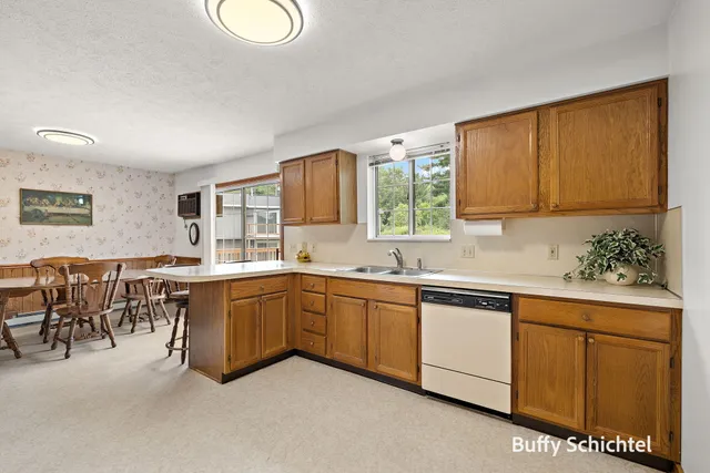 $325,000 | 211 York View Place Northwest, Comstock Park, MI 49321