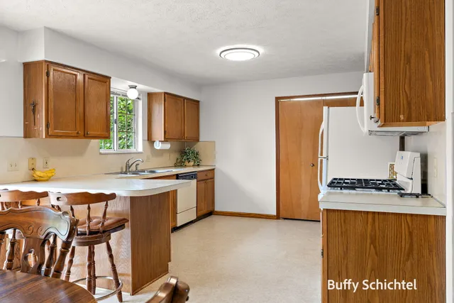 $325,000 | 211 York View Place Northwest, Comstock Park, MI 49321