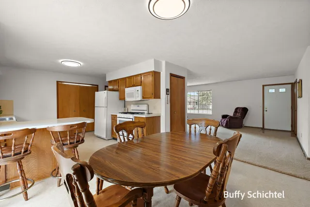 $325,000 | 211 York View Place Northwest, Comstock Park, MI 49321