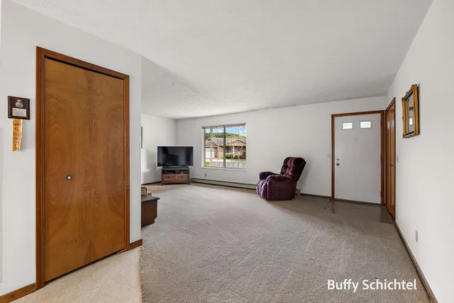 $325,000 | 211 York View Place Northwest, Comstock Park, MI 49321