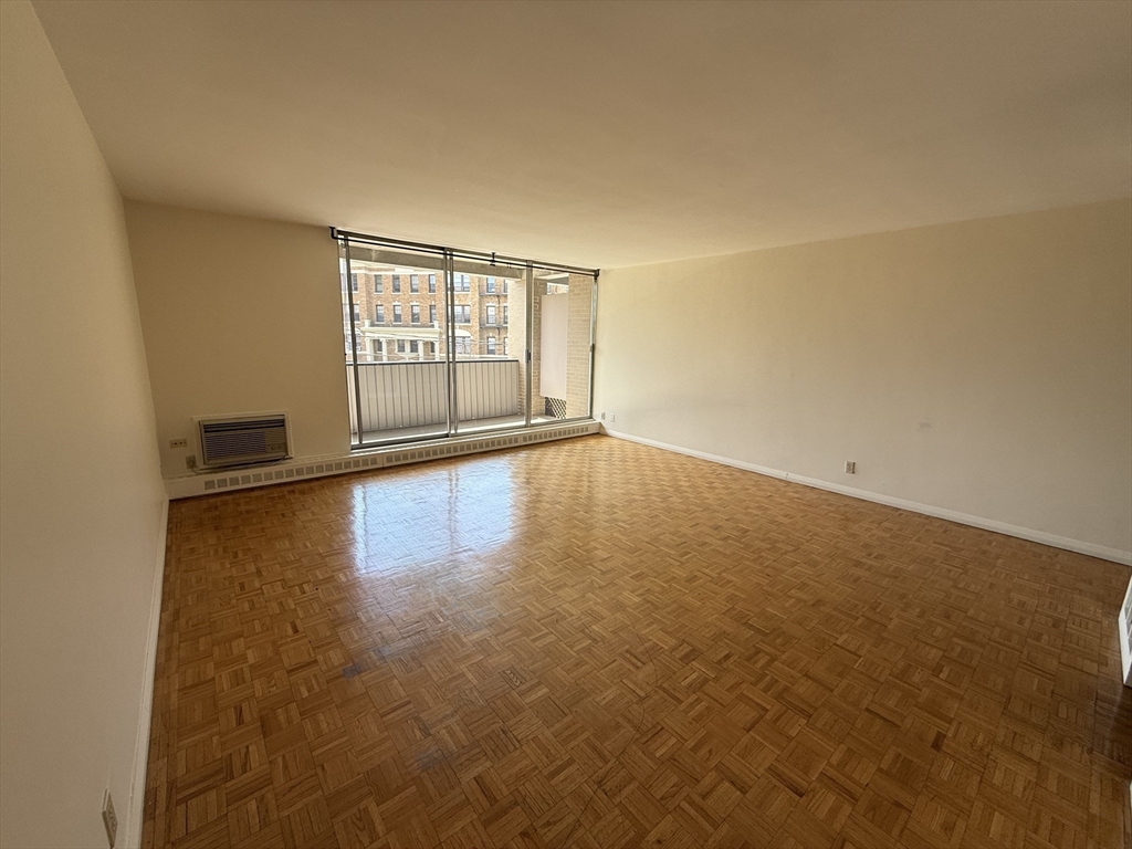 125 Chiswick Road, Unit 208 Boston, MA 02135 - Photo 2 of 12