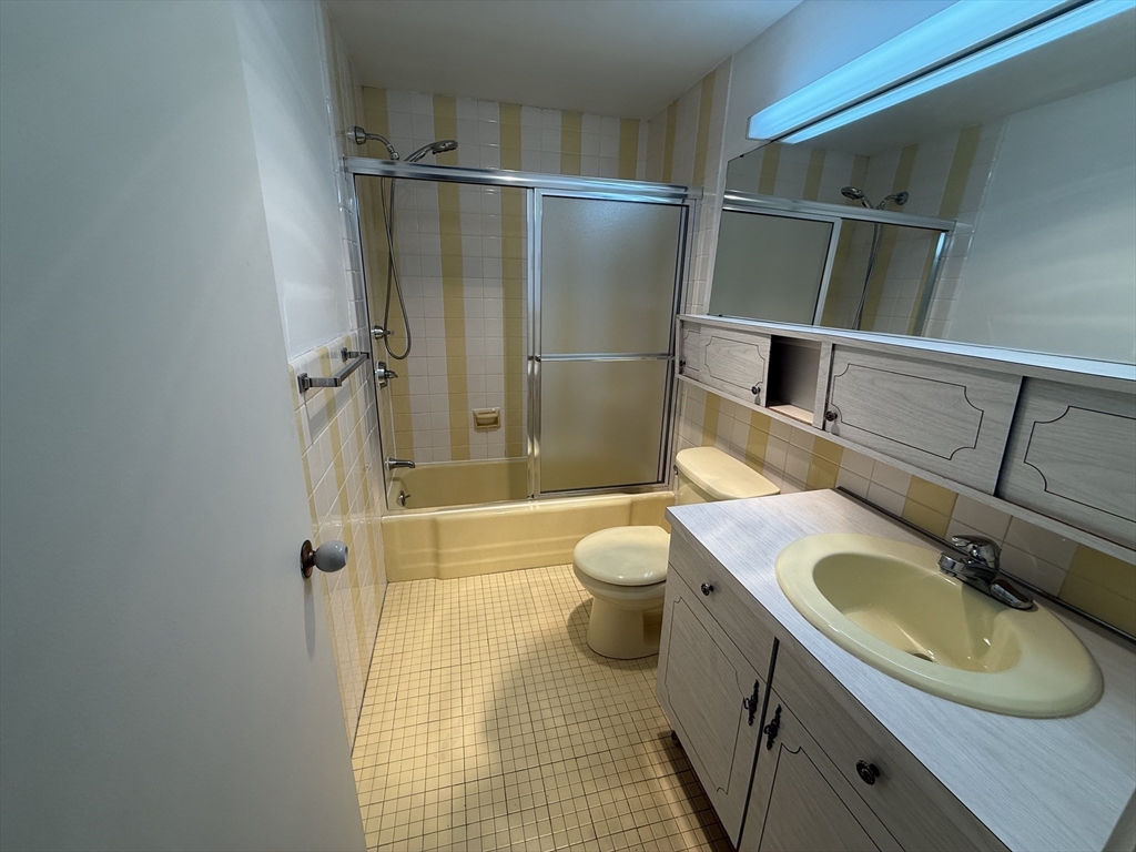 125 Chiswick Road, Unit 208 Boston, MA 02135 - Photo 8 of 12