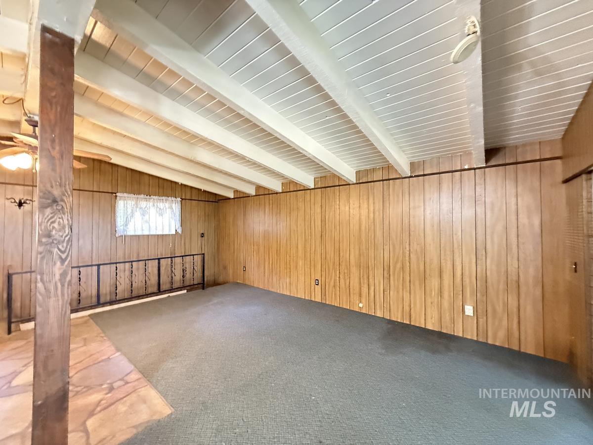 9 Victoria Way Cascade, ID 83611 - Photo 3 of 21