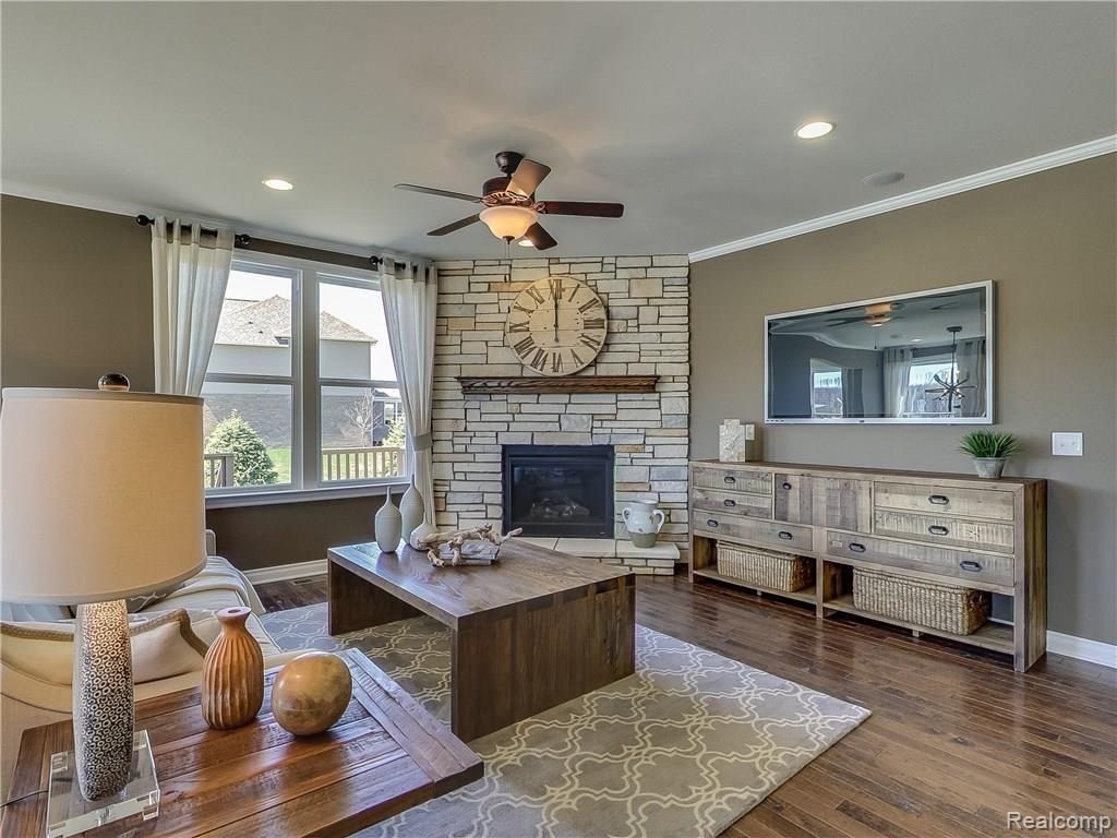 4583 Bingham Road Canton, MI 48188 - Photo 3 of 25 Parkview - MI - Abbeyville - Interior - 1920x1240 (24) - Copy - Copy.jpg