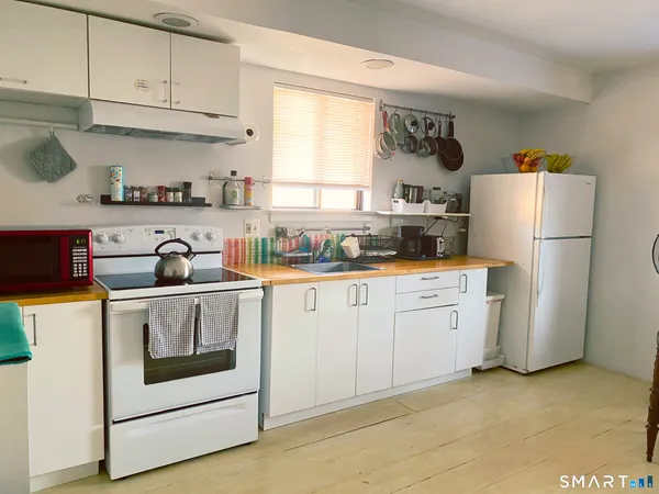 $95,000 | 112 Bond Street, Unit 3E, Hartford, CT 06114