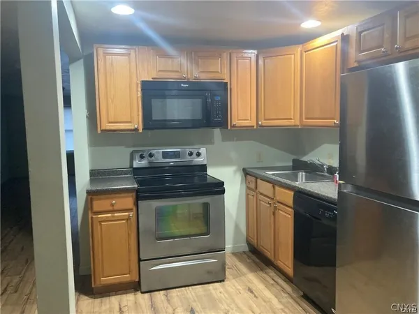 $1,200 | 311 High Street, Watertown, NY 13601