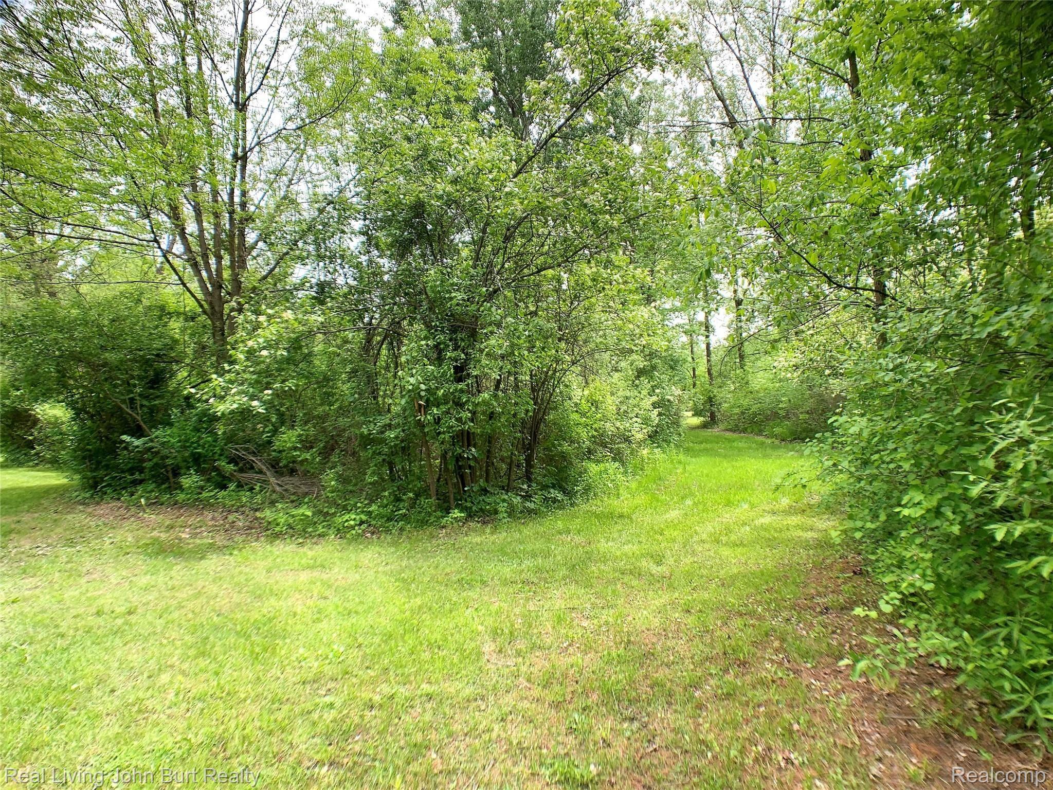3605 Pratt Road Metamora, MI 48455 - Photo 25 of 31 walking paths on the property