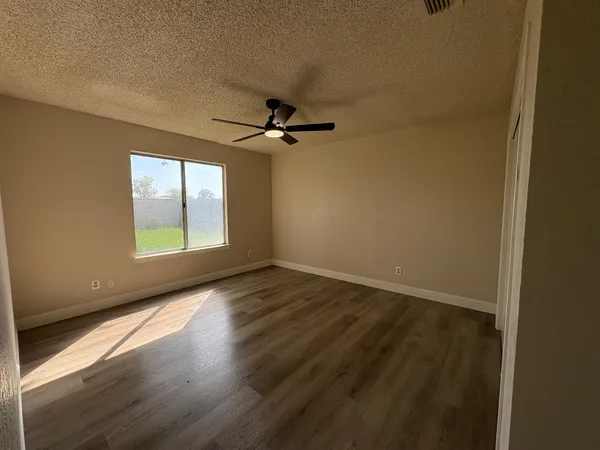 $449,900 | 2071 East Cromwell Avenue, Fresno, CA 93720
