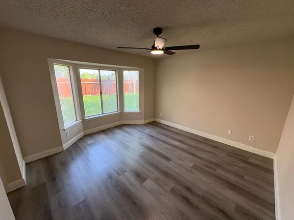 $449,900 | 2071 East Cromwell Avenue, Fresno, CA 93720