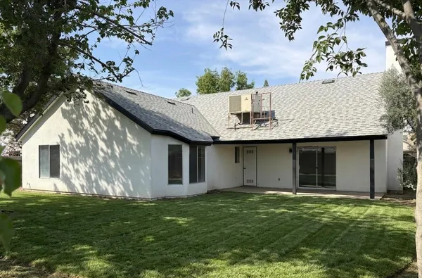 $449,900 | 2071 East Cromwell Avenue, Fresno, CA 93720