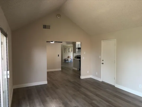 $449,900 | 2071 East Cromwell Avenue, Fresno, CA 93720
