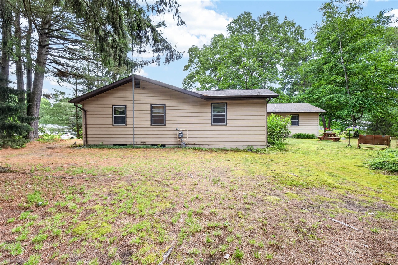 239 Pine Ridge Road Battle Creek, MI 49017 - Photo 5 of 45