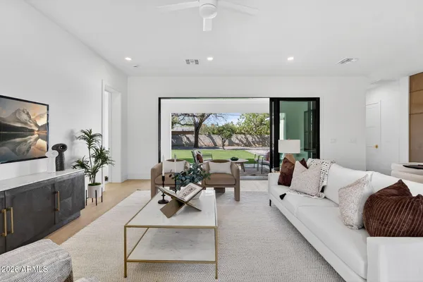 $1,095,999 | 6818 North 13th Street, Phoenix, AZ 85014