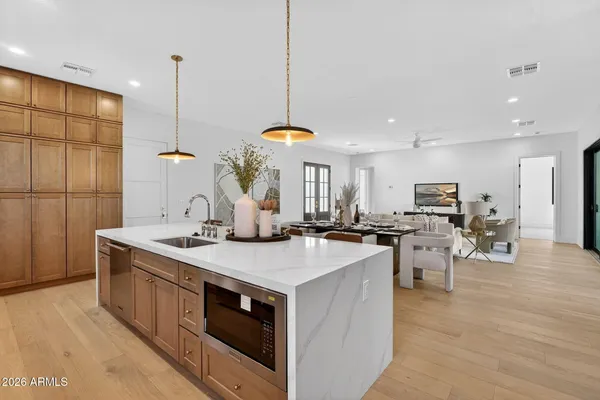 $1,095,999 | 6818 North 13th Street, Phoenix, AZ 85014