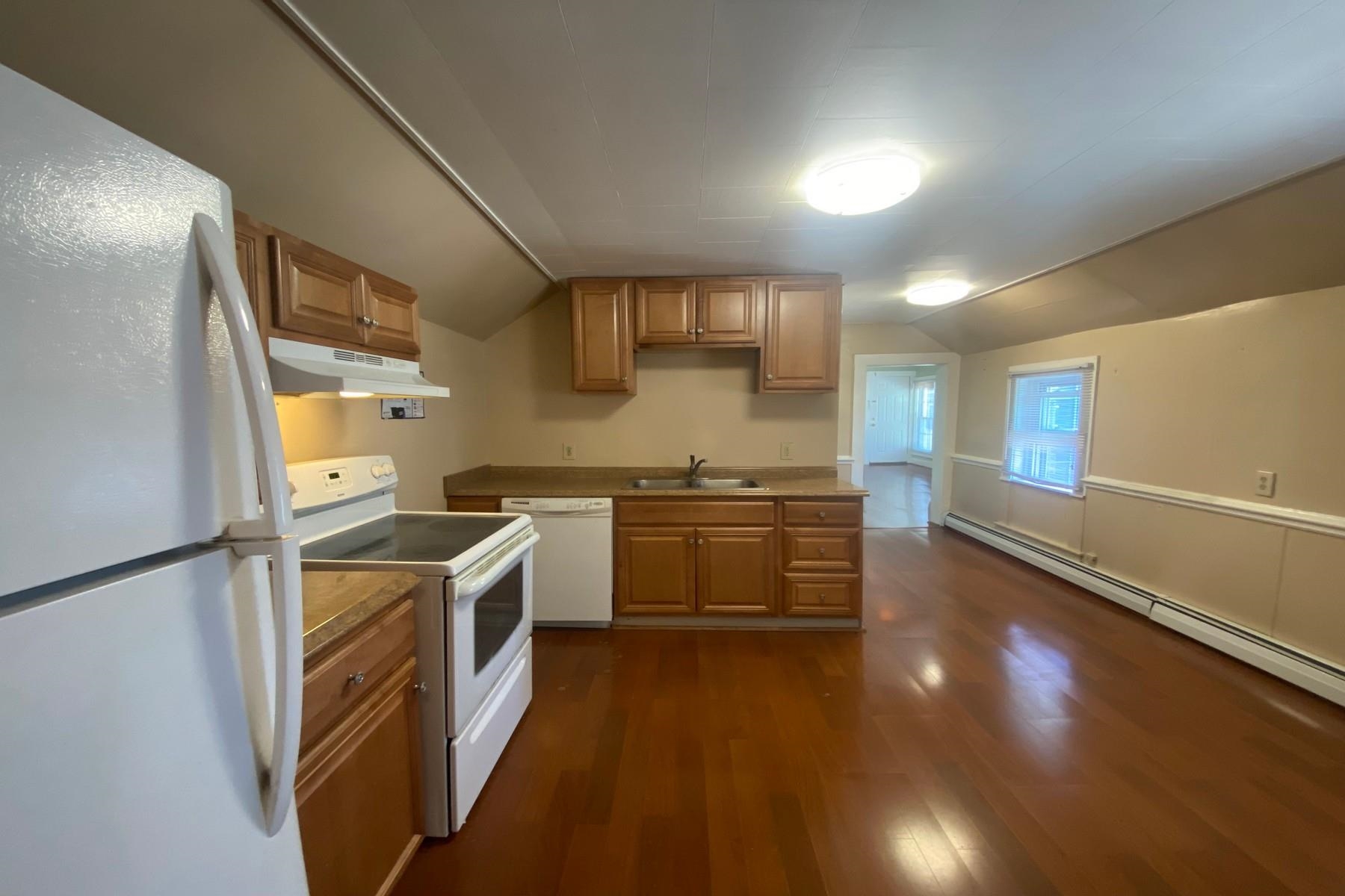33 Crescent Street Rutland, VT 05701 - Photo 10 of 22 Gallery Image 10