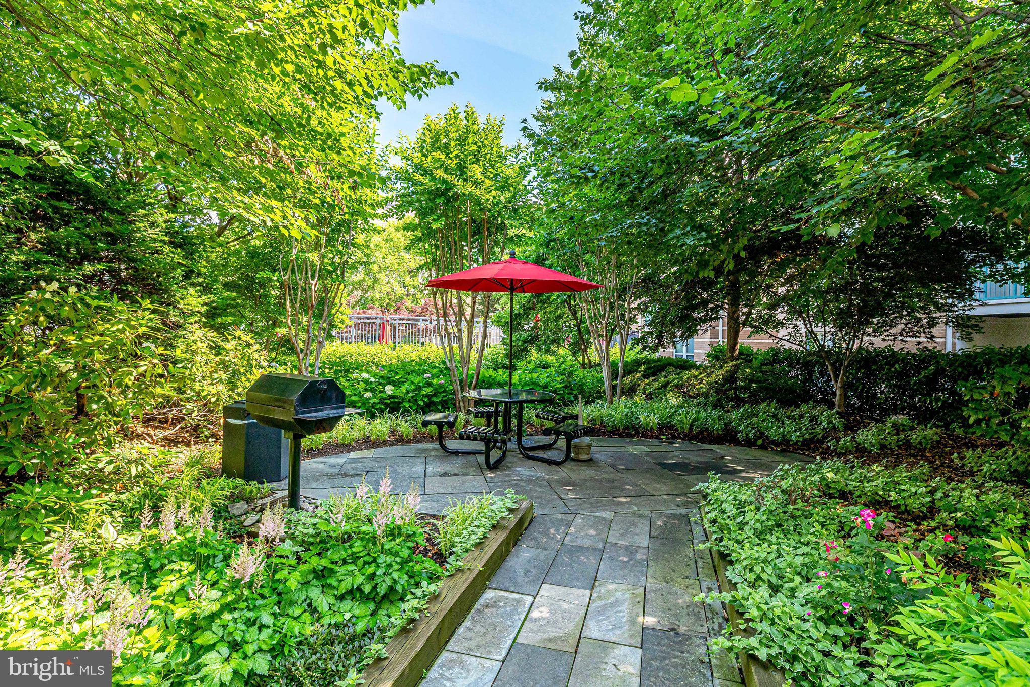 12000 Market Street, Unit 343 Reston, VA 20190 - Photo 41 of 46 Common Area Grill