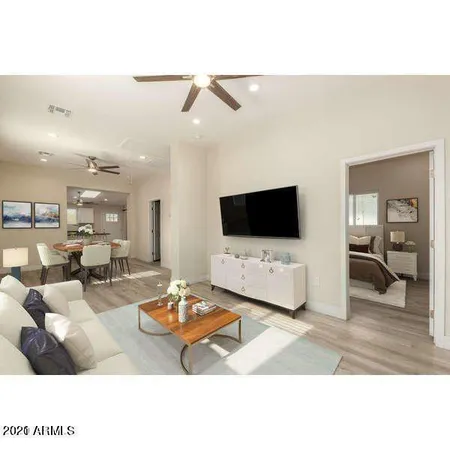 $2,000 | 814 South 1st Avenue, Phoenix, AZ 85003