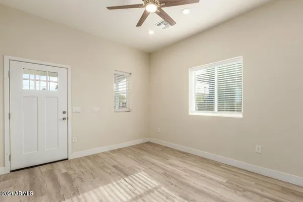 $2,000 | 814 South 1st Avenue, Phoenix, AZ 85003