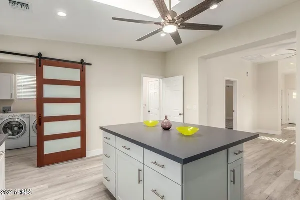 $2,000 | 814 South 1st Avenue, Phoenix, AZ 85003