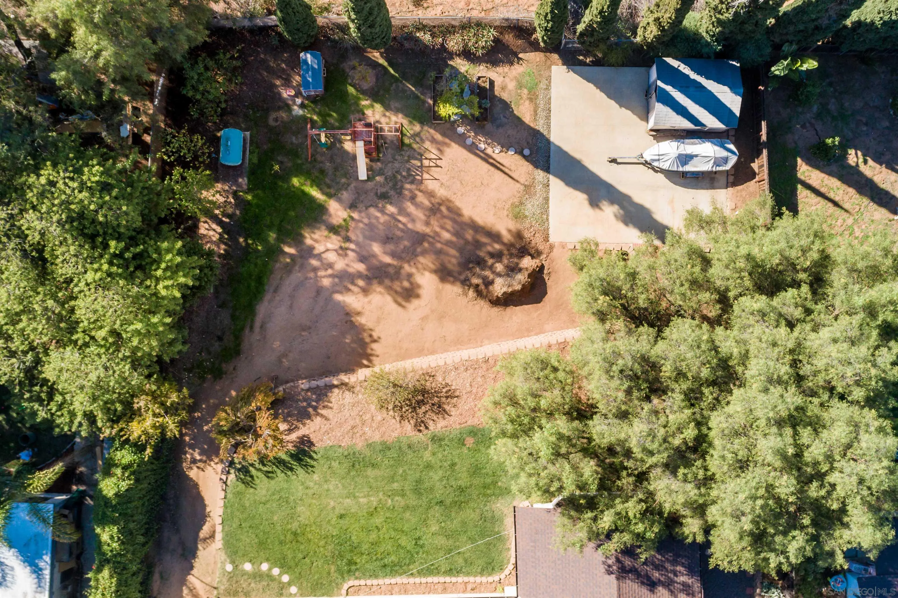 143 Amigos Way Fallbrook, CA 92028 - Photo 23 of 31 Gallery Image 23