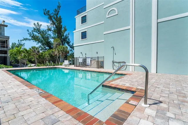 $825,000 | 50 Meredith Drive, Unit 9, Englewood, FL 34223