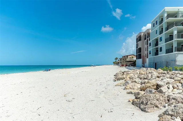 $825,000 | 50 Meredith Drive, Unit 9, Englewood, FL 34223