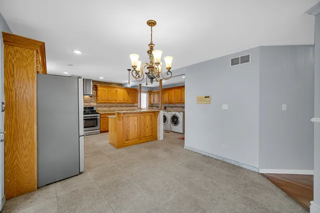 $339,000 | 15516 Frontage Road, Markham, IL 60428