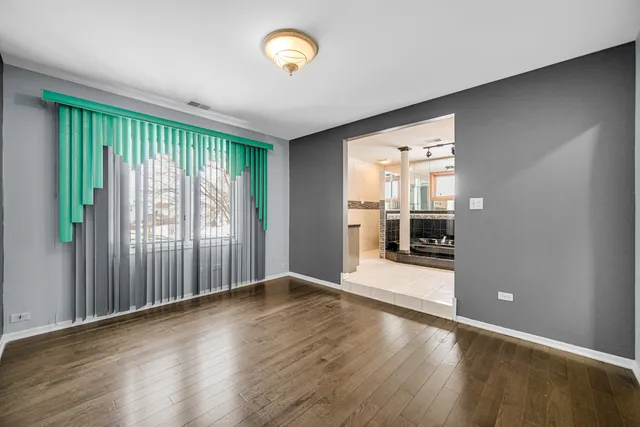 $339,000 | 15516 Frontage Road, Markham, IL 60428