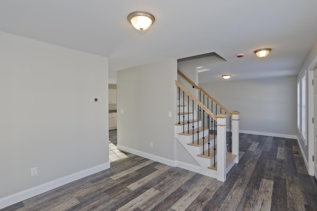 37 Ontario Street Springfield, MA 01104 - Photo 15 of 40