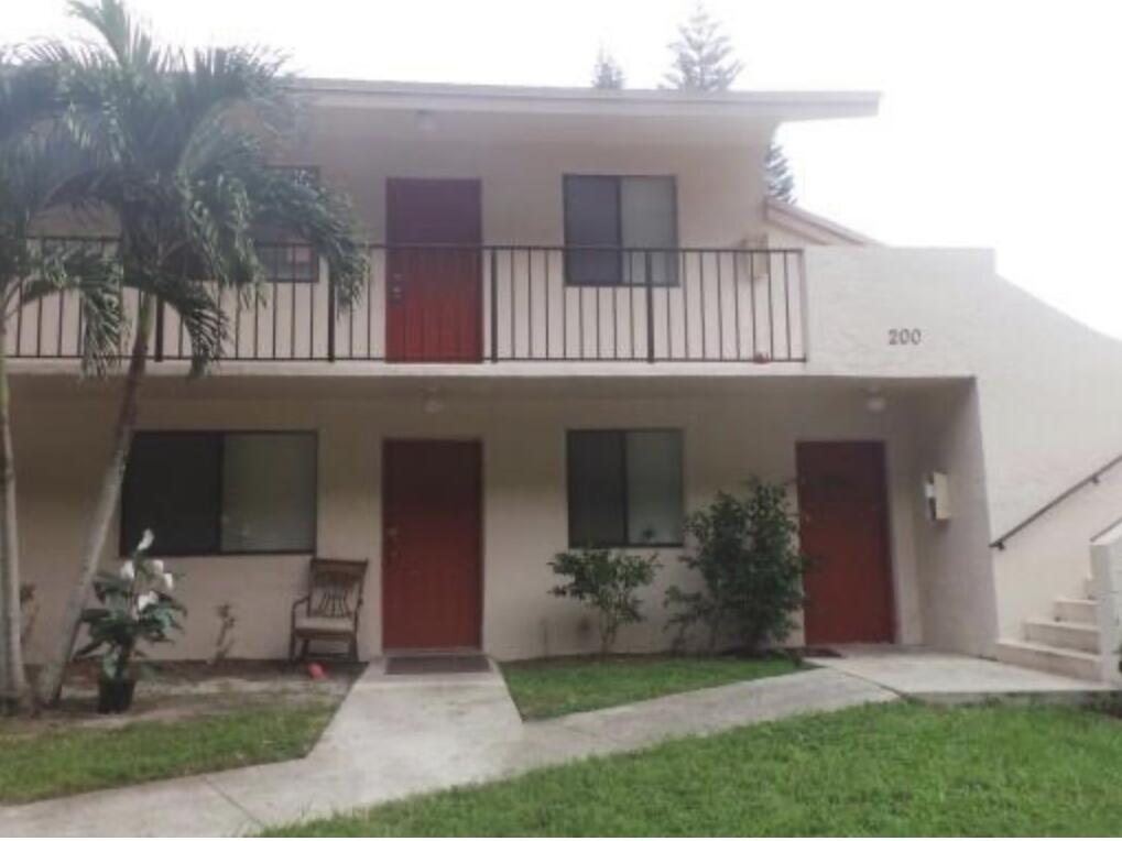 200 Nottingham Circle, Unit J Greenacres, FL 33463 - Photo 1 of 12 200 NOTT