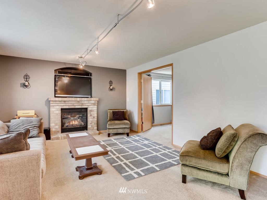 13220 Southeast 188th Place Renton, WA 98058 - Photo 13 of 27 Gallery Image 13