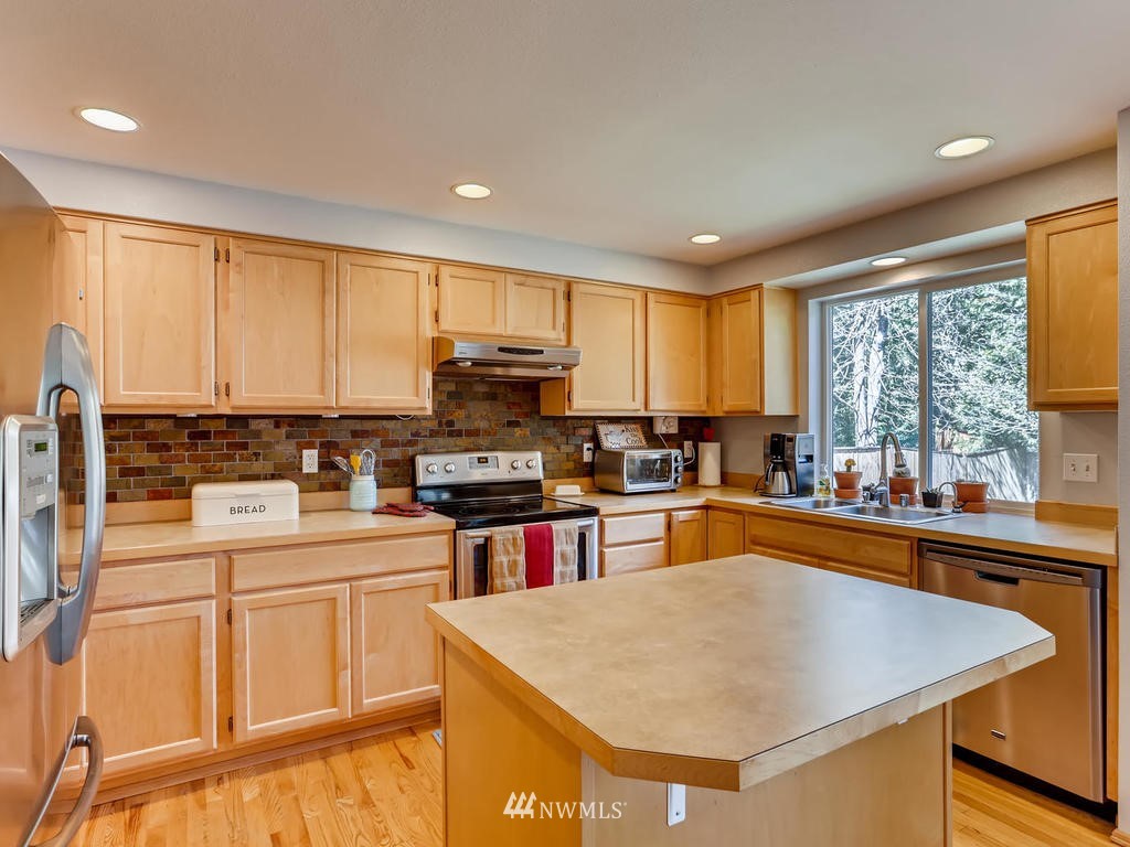 13220 Southeast 188th Place Renton, WA 98058 - Photo 9 of 27 Gallery Image 9