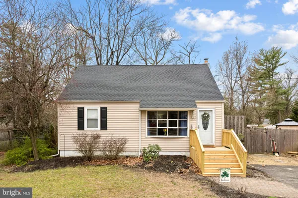 $284,900 | 118 East 10th Avenue, Pine Hill, NJ 08021