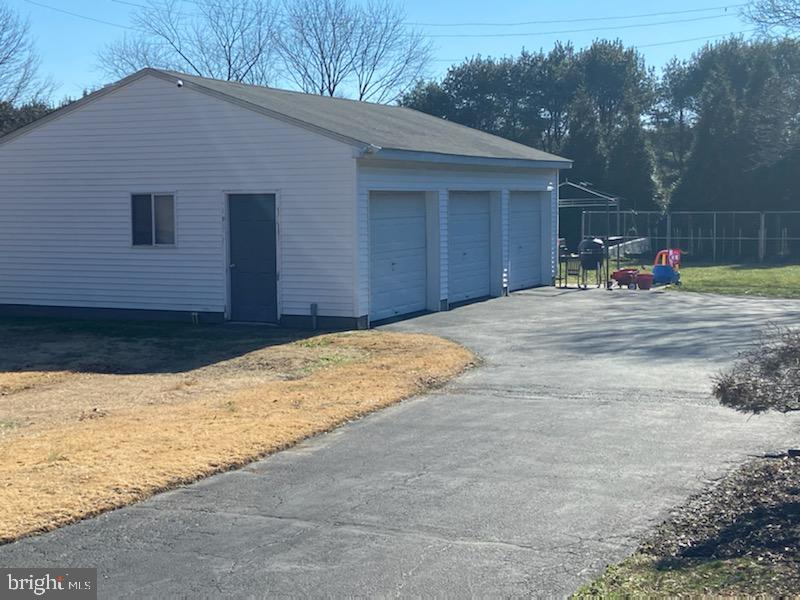 2212 Dutch Mill Road Newfield, NJ 08344 - Photo 27 of 36 3 Car Garage with Power