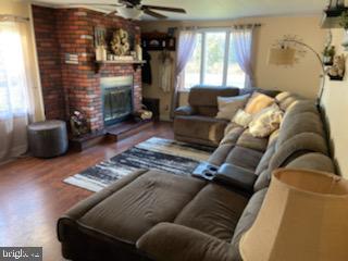 2212 Dutch Mill Road Newfield, NJ 08344 - Photo 9 of 36 Living Room