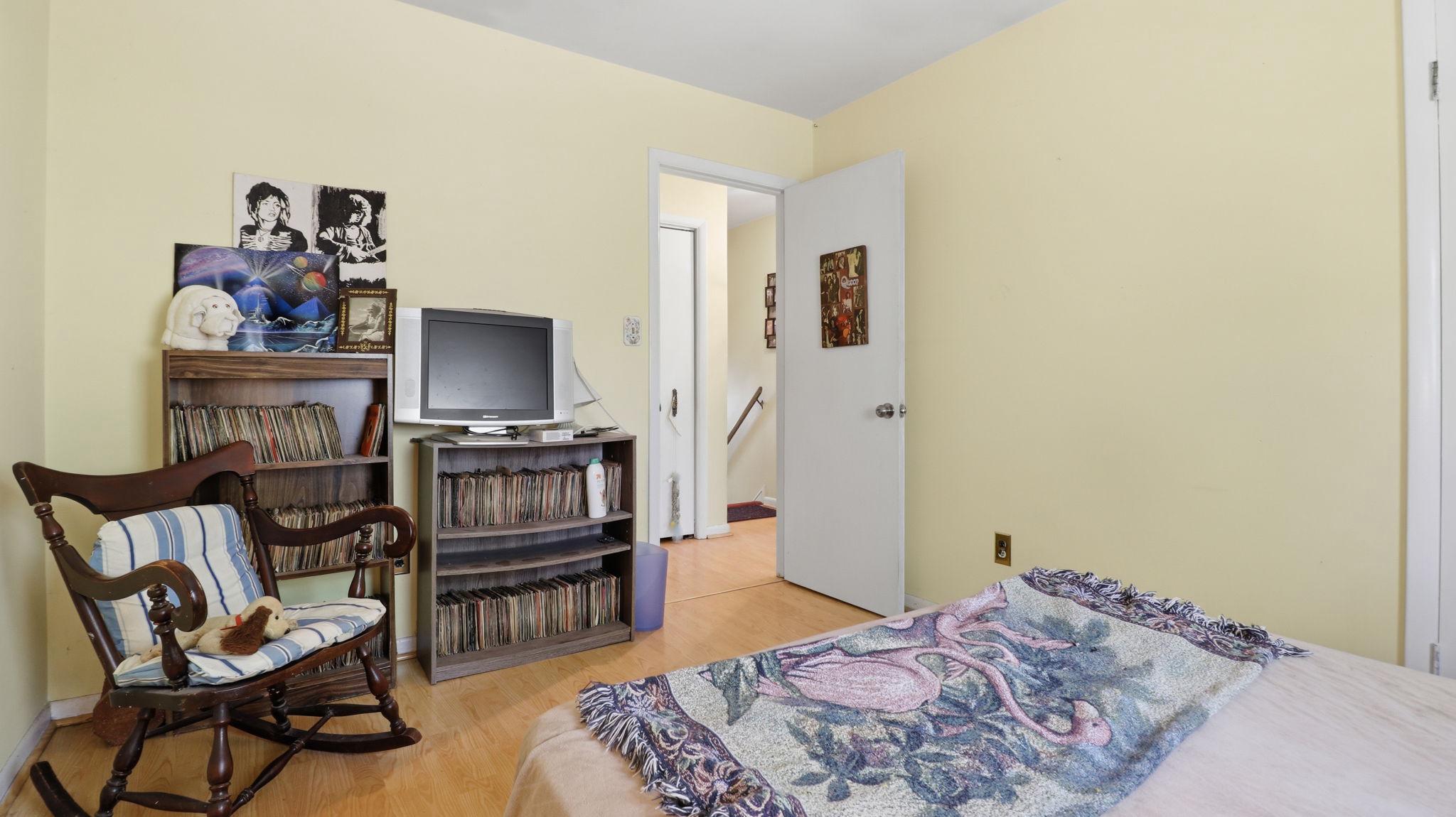 13408 Kris Ran Court Fort Washington, MD 20744 - Photo 17 of 49 Middle bedroom, bedroom #2 of 4.