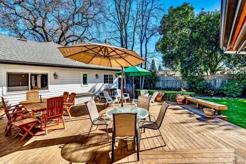 $2,500,000 | 934 Fairway Drive, Sonoma, CA 95476