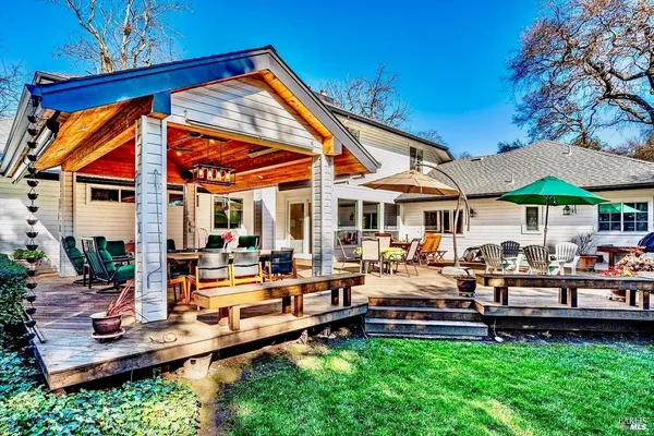 $2,500,000 | 934 Fairway Drive, Sonoma, CA 95476