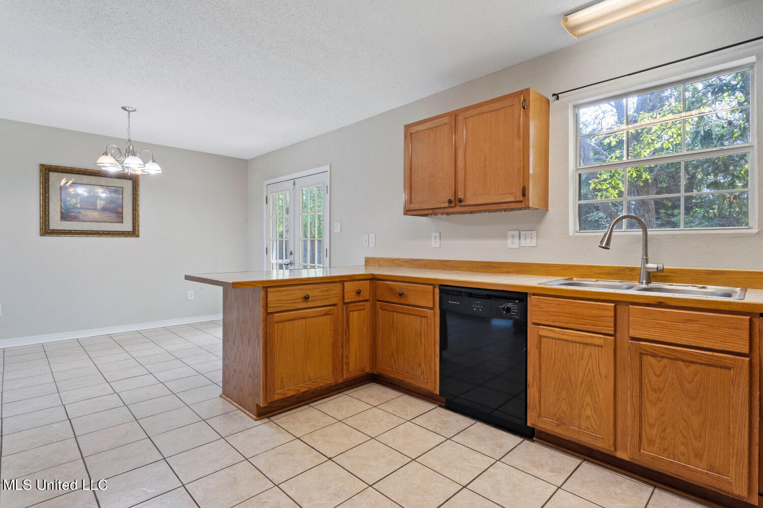 11371 Ruth Court Biloxi, MS 39532 - Photo 9 of 25 007