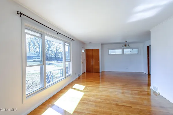 $225,000 | 26 Link Street, Albany, NY 12208