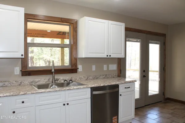 $369,000 | 807 Dulog Trail, Jamestown, TN 38556
