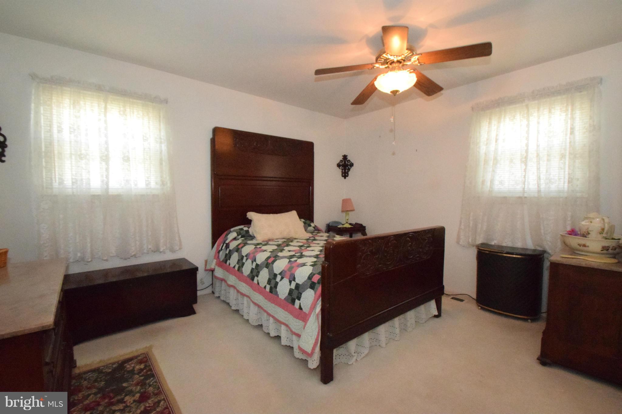2501 Oak Manor Road Baltimore, MD 21219 - Photo 5 of 13 Bedroom