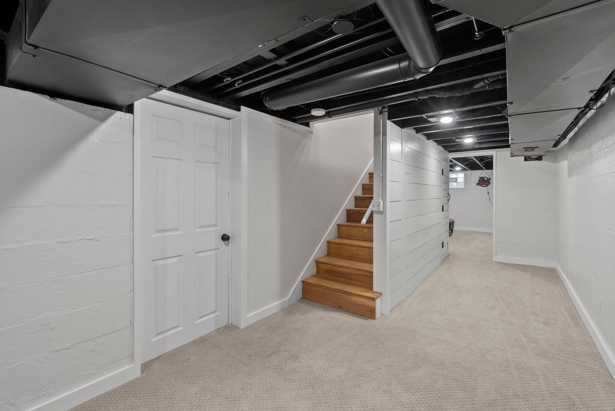 2560 Zollinger Road Columbus, OH 43221 - Photo 22 of 41 41-web-or-mls-DSC01225