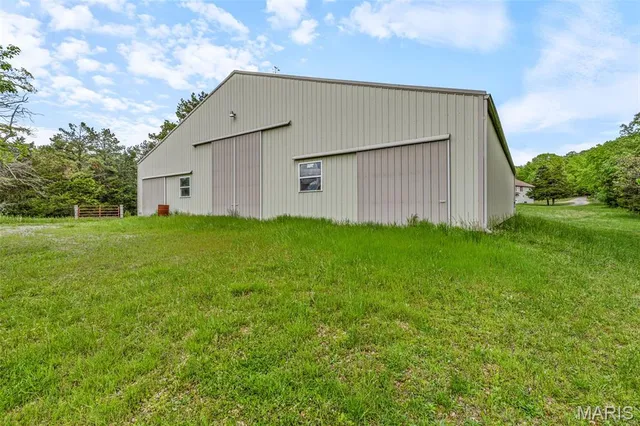 $999,900 | 107 Wildhorse Road, Farmington, MO 63640