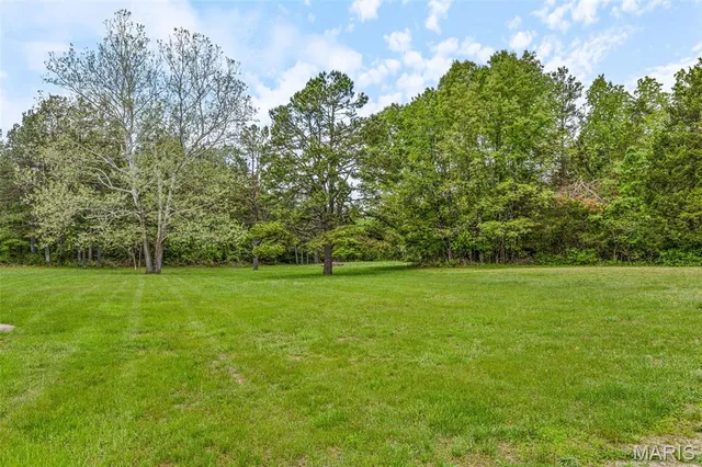 $999,900 | 107 Wildhorse Road, Farmington, MO 63640