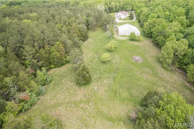 $999,900 | 107 Wildhorse Road, Farmington, MO 63640