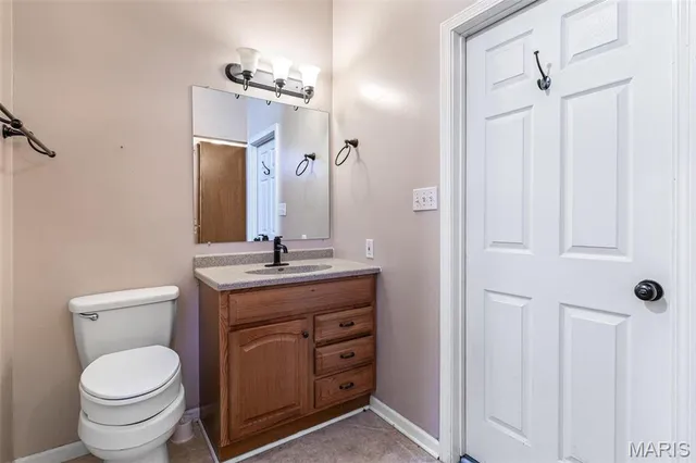 $999,900 | 107 Wildhorse Road, Farmington, MO 63640